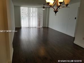 Foto del edificio - COMMODORE PLAZA CONDO