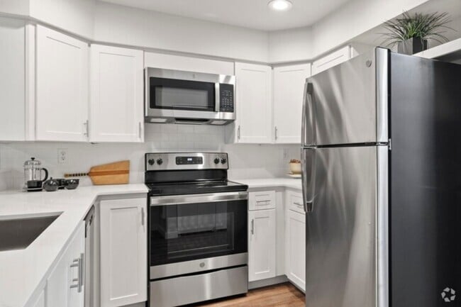 2 Bedroom, 2 .5 Bath Kitchen - Water's Edge Townhomes