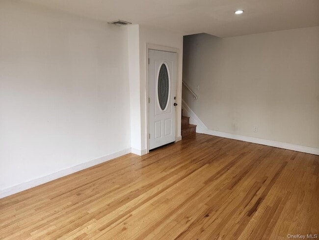 Foto del edificio - 3423 Milburn Ave