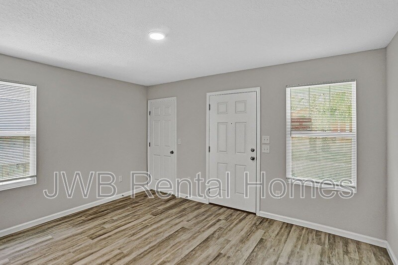 Foto principal - 514 Odessa St