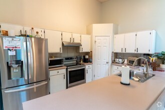 Building Photo - 3428 Daylily Ln