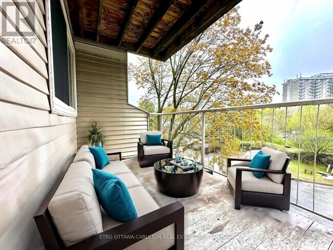 Photo du bâtiment - 280 Brittany Dr