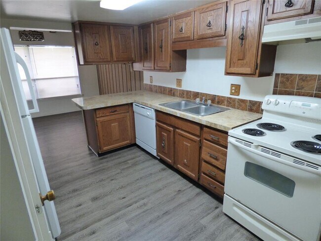 Foto del edificio - 4700 Jasmine Creek Ln