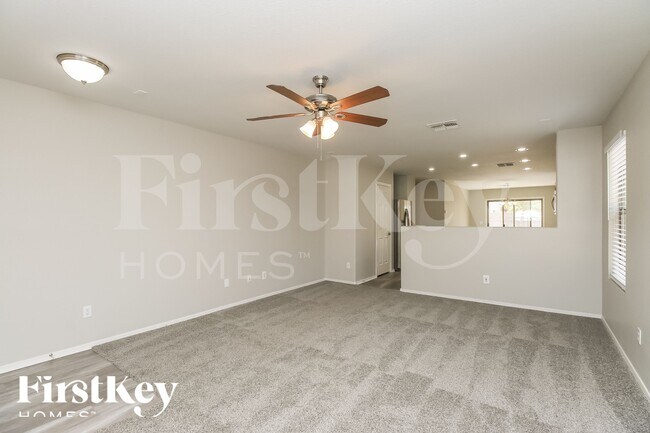 Foto del edificio - 3741 E Jasper Dr