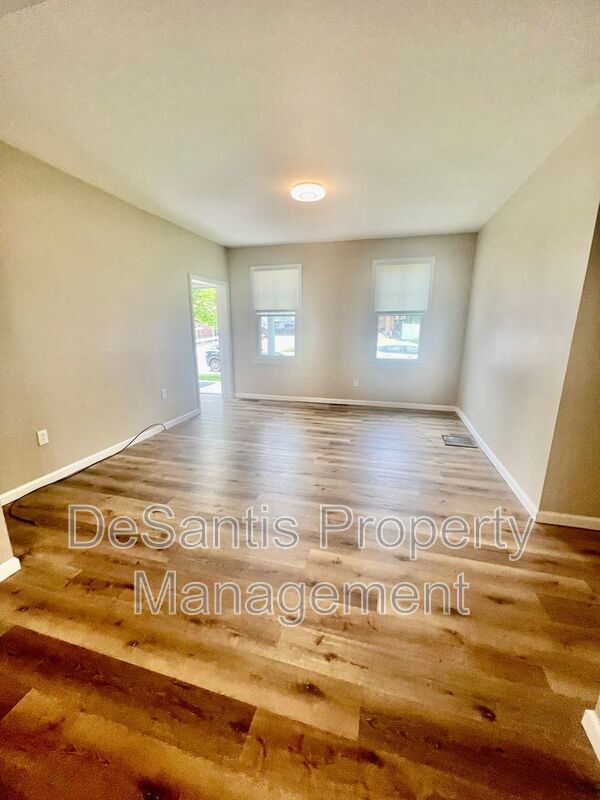 Foto del edificio - 383 Jefferson St