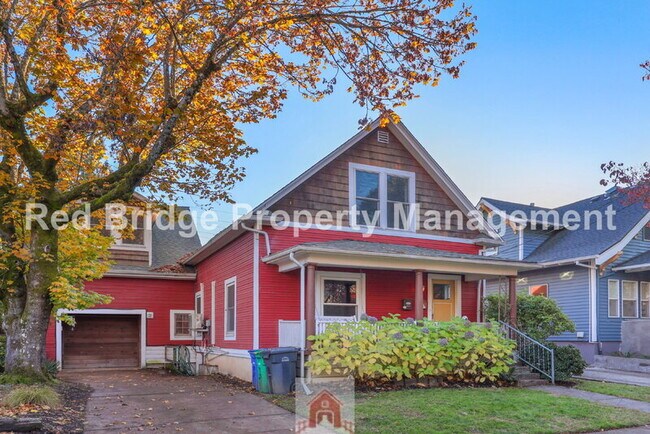 Building Photo - 1422 SE Marion St