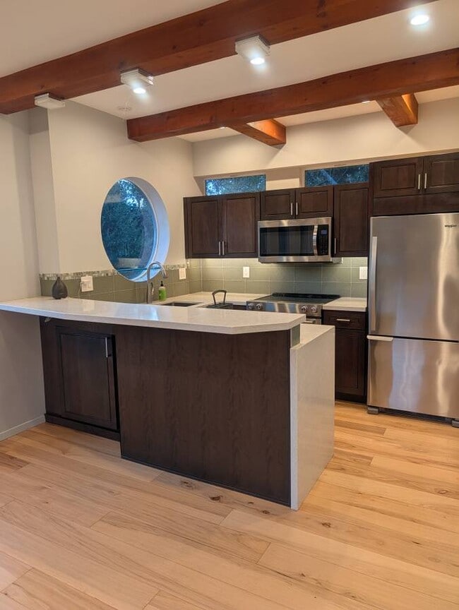 Kitchen - 20788 Laurel Dr
