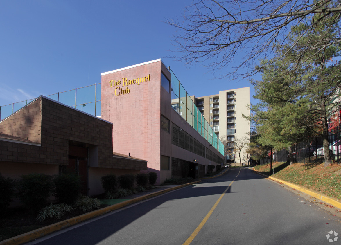 Building Photo - Racquet Club Condominium