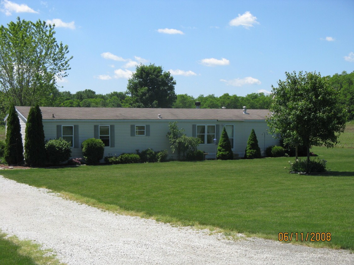 Primary Photo - 10891 Gage Rd