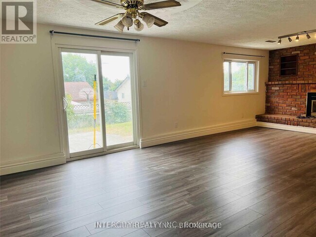 Photo du bâtiment - 5 Browning Trail