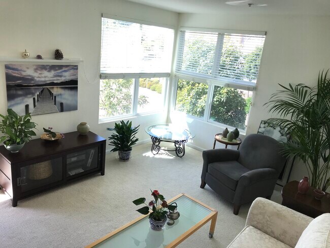 Foto del edificio - 401 Crescent Ct