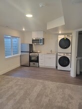 Building Photo - 116 E 730 N