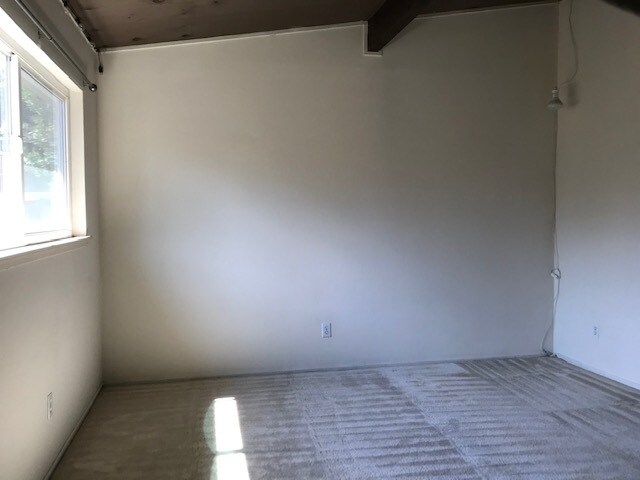 bedroom - 3141 Alma St