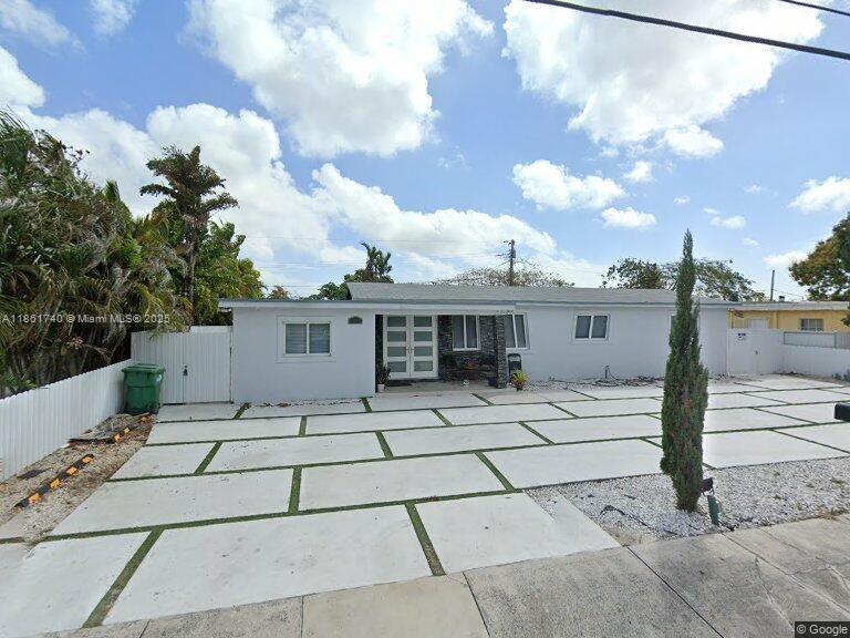 Foto principal - 2925 SW 107th Ave