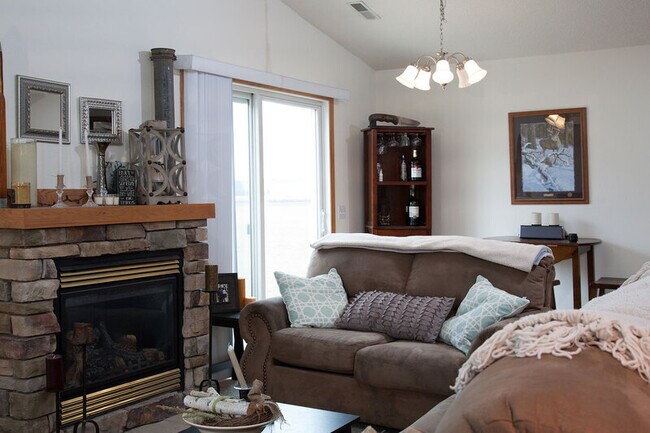 Foto del edificio - 430 Sarah Cir