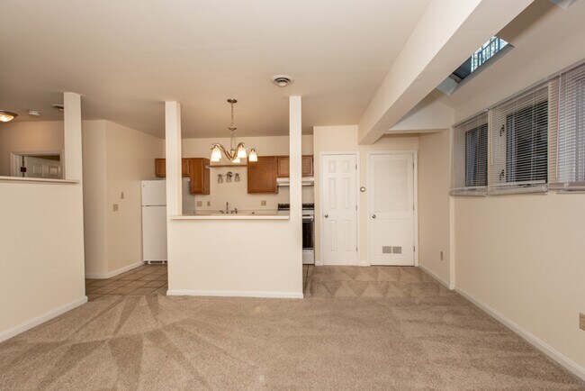 Foto del edificio - 246-254 E University|Walk to UC & UC Medical