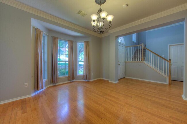 Foto del edificio - 12610 Mcnelly Trail