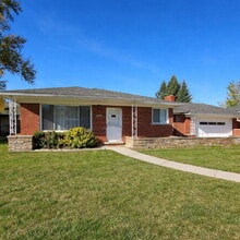 Building Photo - 23821 Lambrecht Ave