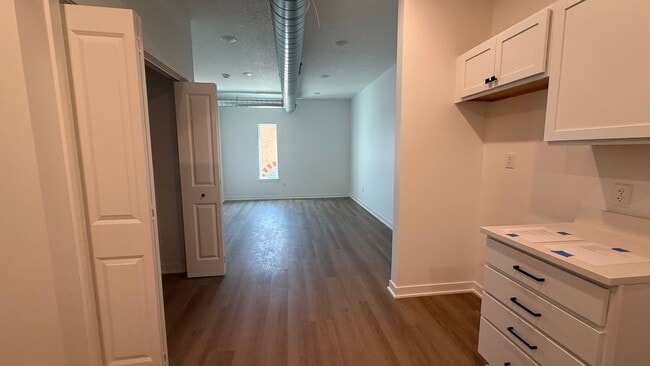 Interior Photo - The Delaware - Luxury Apartment's in Mason...