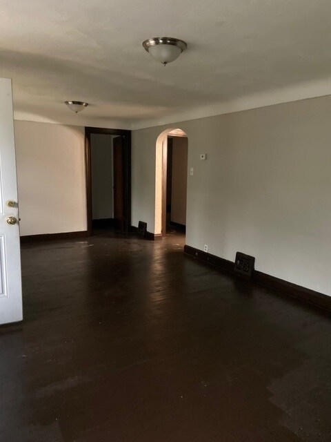 Foto del edificio - 809 Arline Dr