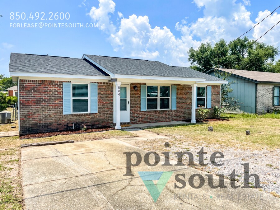 Recently renovated and close to THE BEACH! House Rental in Pensacola, FL