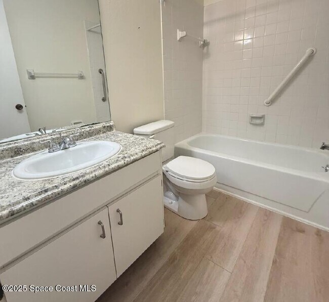 Foto del edificio - 1471 Sheafe Ave NE
