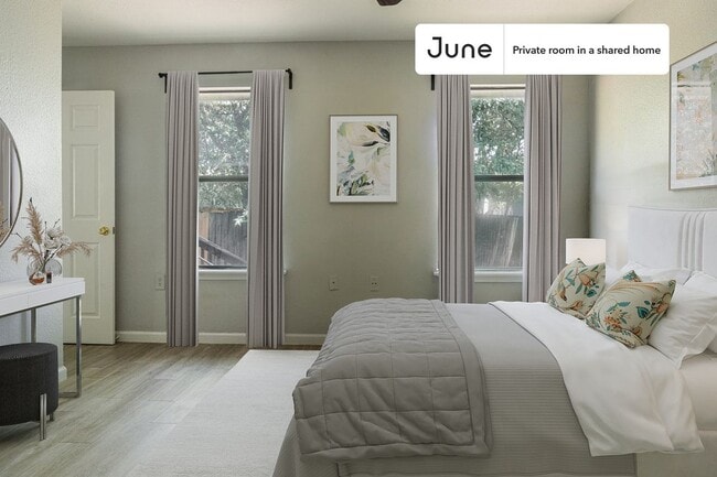 Building Photo - Room in Shared 3 bed/2 bath home