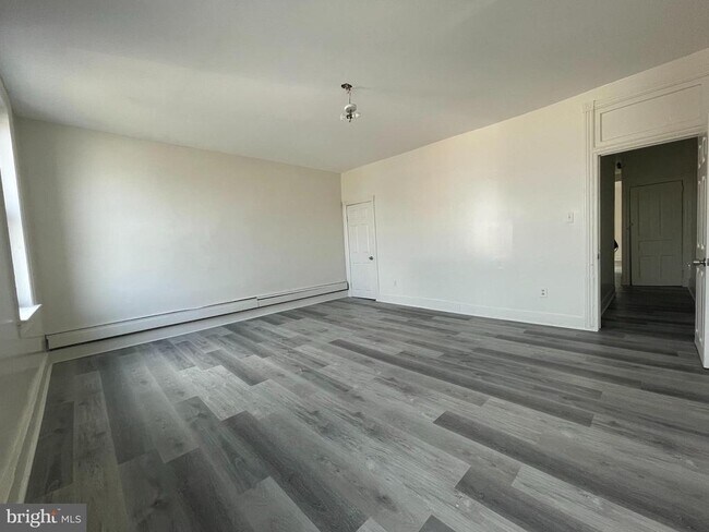 Foto del edificio - 270 S 52nd St