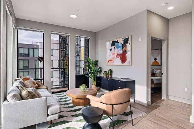 Building Photo - Tapestry