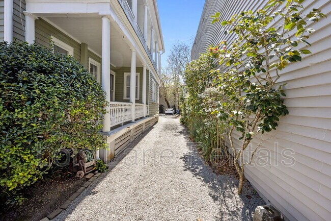 Foto del edificio - 139 1/2 Broad Street