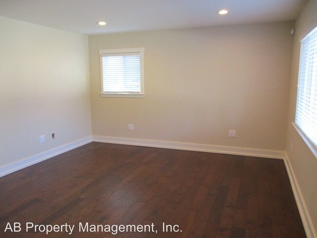 Building Photo - 2 br, 1 bath House - 263 North K. Street