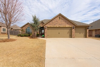 Building Photo - 2124 New Brook Dr
