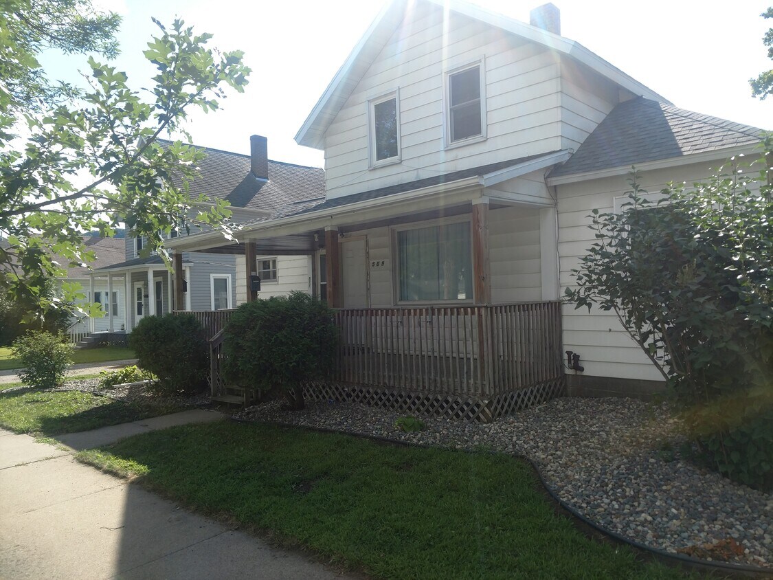 509 Wilson St, Winona, MN 55987 Townhome Rentals in Winona MN