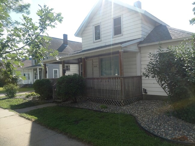 Building Photo - 509 Wilson St