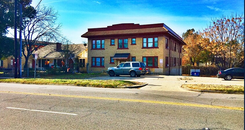 615 N Marsalis Ave - Dallas, TX | MATTHEWS615 N Marsalis Ave - Dallas, TX | MATTHEWS - 615 N Marsalis Ave