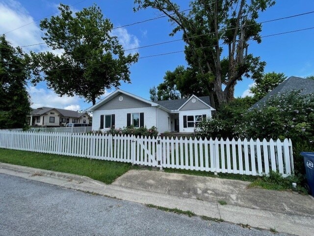 Primary Photo - 202 N 6th St