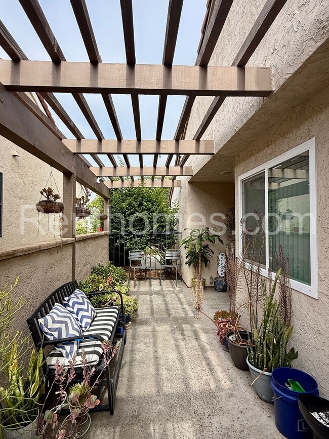 Building Photo - 1230 Granada Way