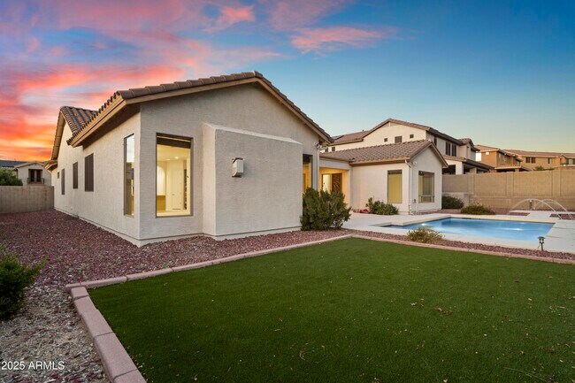 Foto del edificio - 3551 W Hidden Mountain Ln