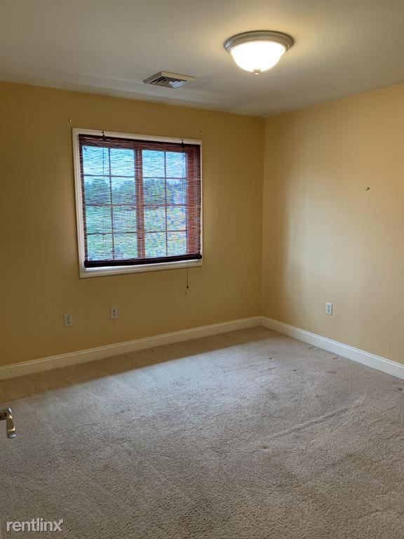 Building Photo - 2 br, 1 bath Apartment - 65 Nickman Plz