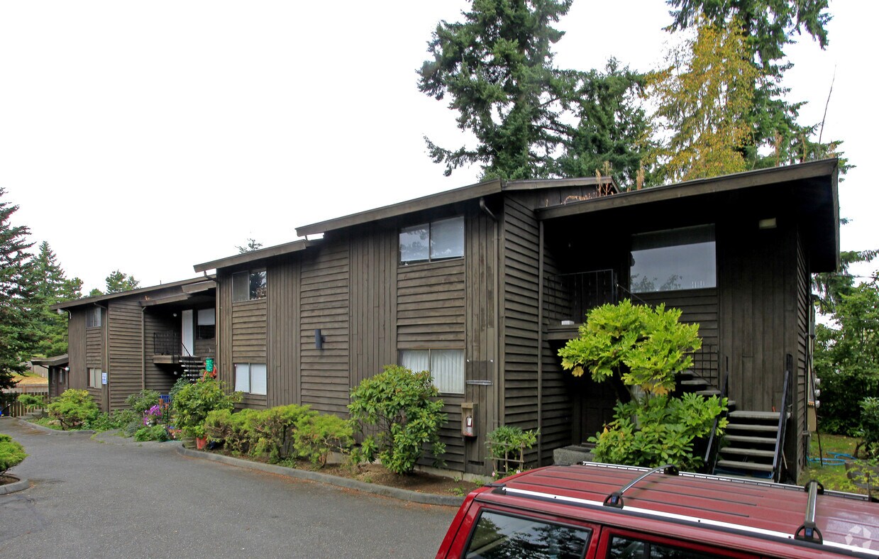 Building Photo - 6616 APT