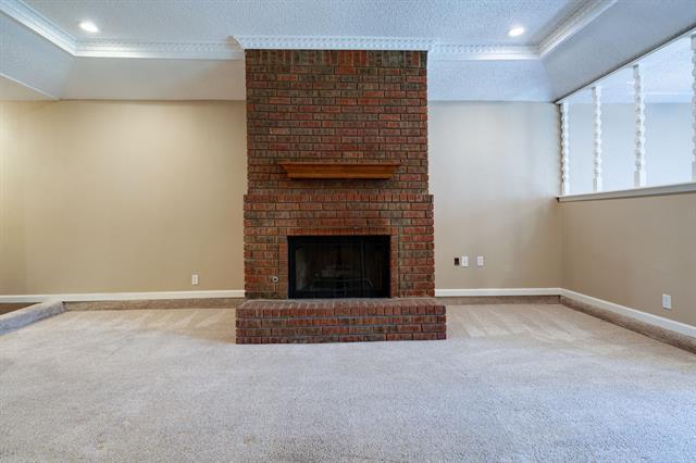 Building Photo - 3718 Country Club Dr W