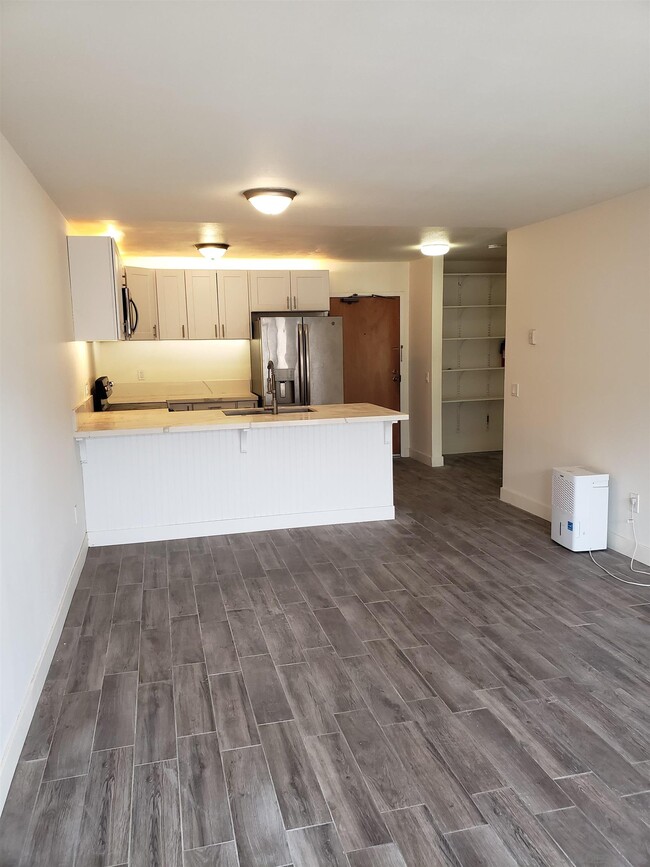 8034 Linda Vista Rd, San Diego, CA 92111 Condo for Rent in San Diego