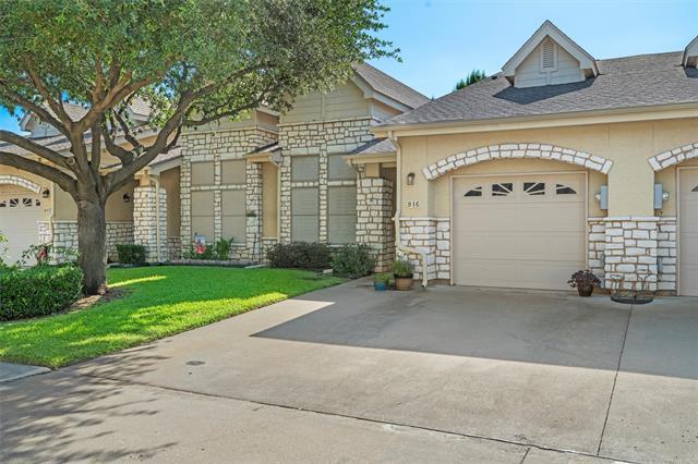 Foto del edificio - 816 Kitty Hawk Ln