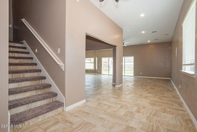 Building Photo - 2241 Tierra Delmonte Dr