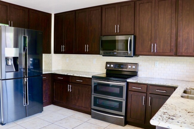 Building Photo - 4822 Tarcoola Ln