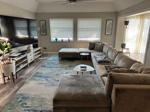 Building Photo - 604 Cordova Green