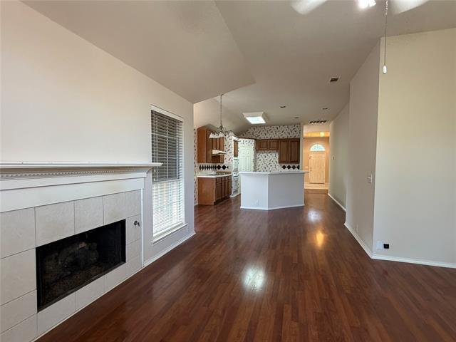 Building Photo - 2440 Ravenhurst Dr