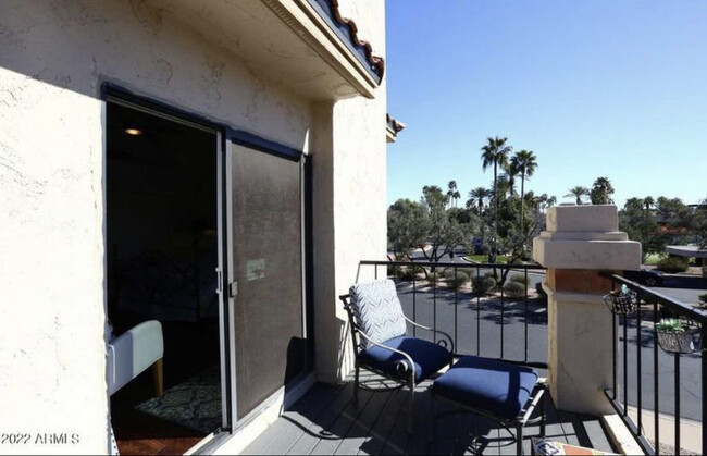 Foto del edificio - 9705 E Mountain View Rd