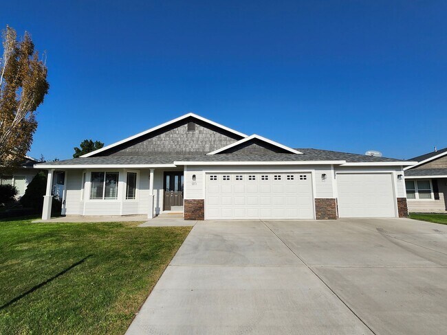 Foto del edificio - 5811 Austin Ct