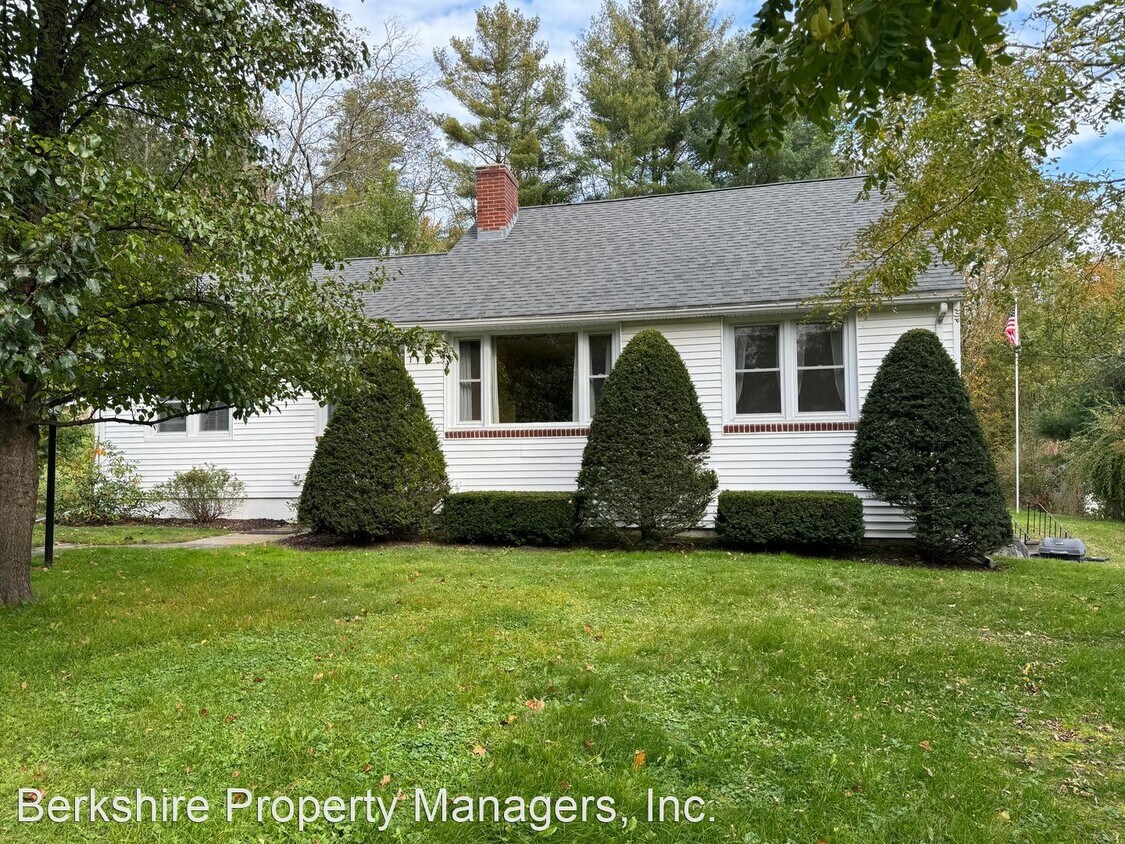 Foto principal - 3 br, 1 bath House - 47 Fort Hill